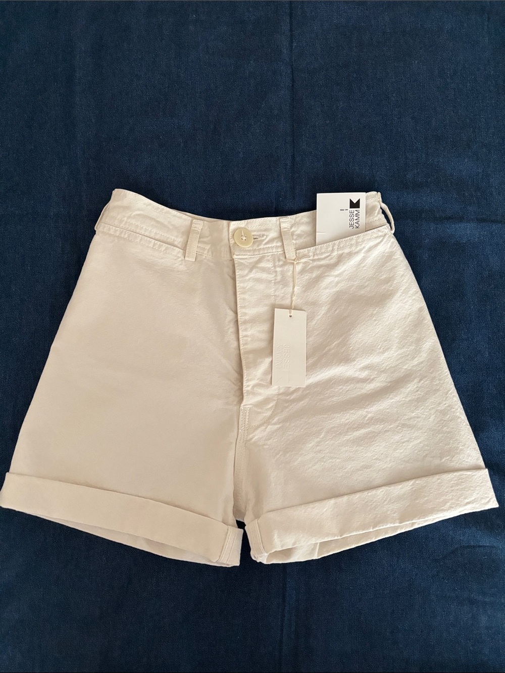 NWT Jesse Kamm 100% cotton canvas shorts in Salt, 4